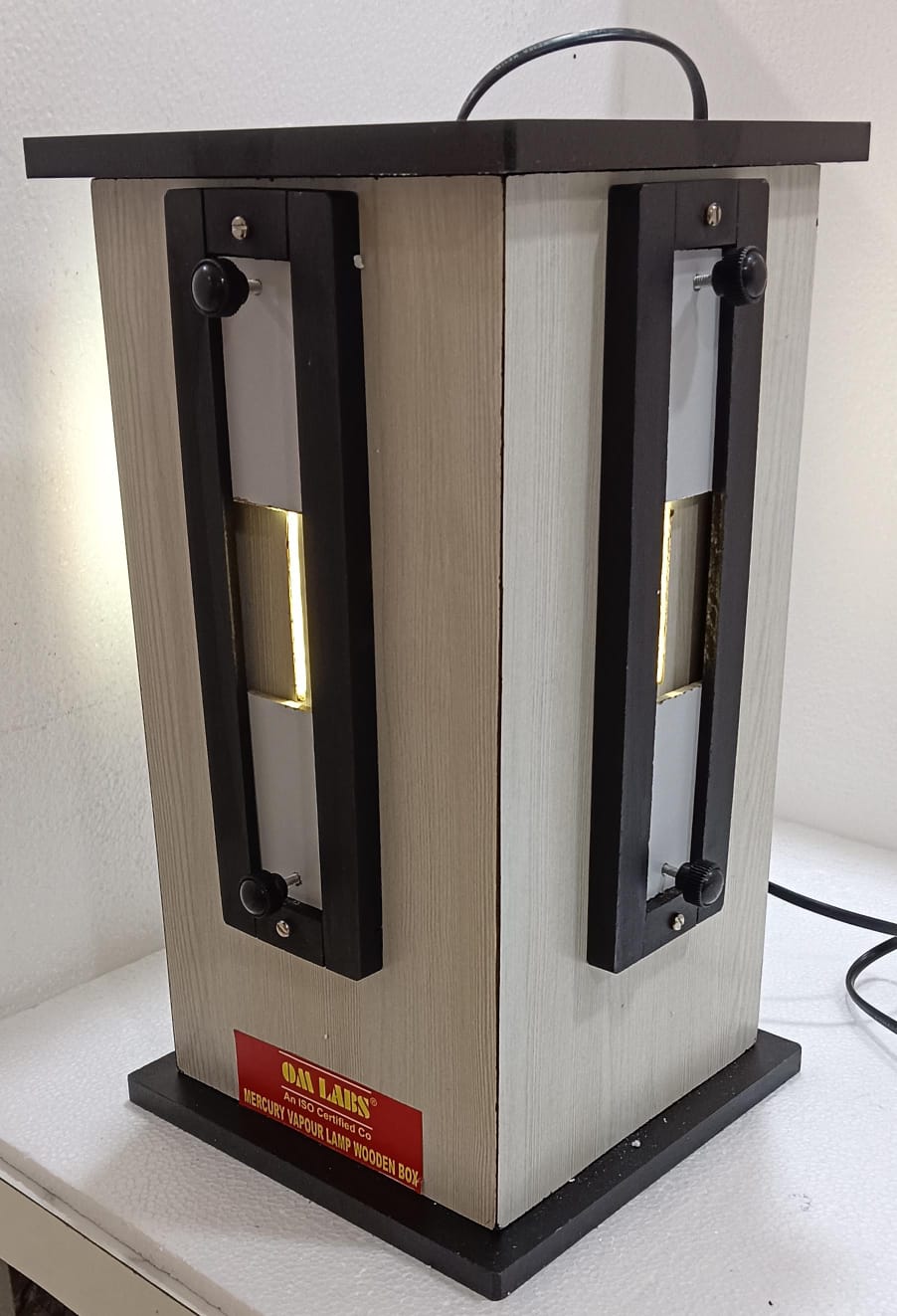 Mercury Vapour Lamp Wooden Box with Lamp 160W