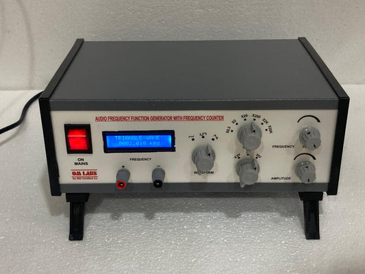 Audio frequency Oscillator/Function Generator with frequency counter 200 Khz(Digital)